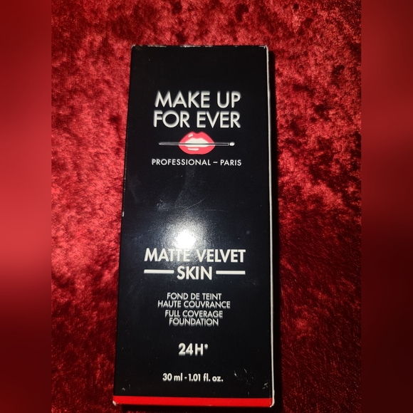 Make Up For Ever Matte Velvet Skin BRAND NEW never used in shade Y245I - Picture 4 of 6